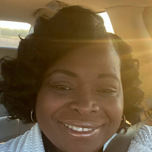 Meet your Posher, Yolanda